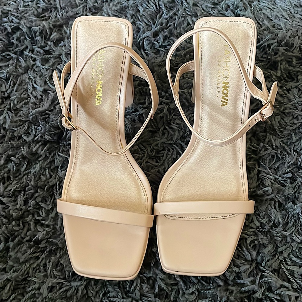 Fashion Nova thin strap square toed heels 8.5